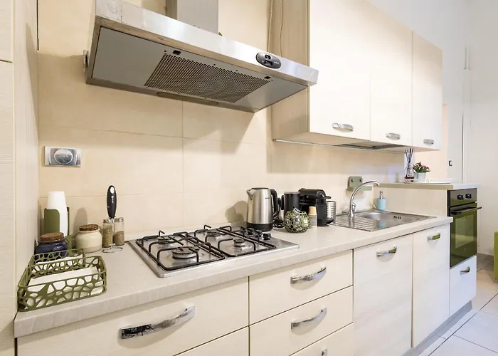 Capital Apartment *